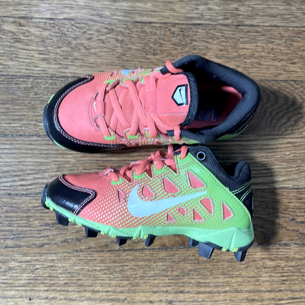 Nike Kids Soccer Shoes size 11